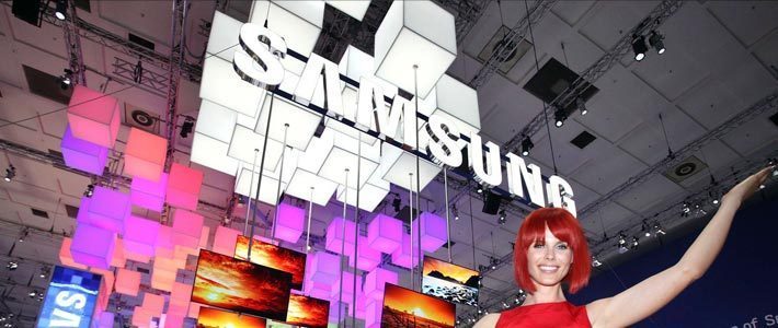 Samsung представила смартфон Galaxy Premier