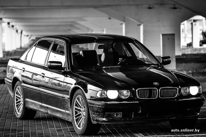BMW 7-Series 38   