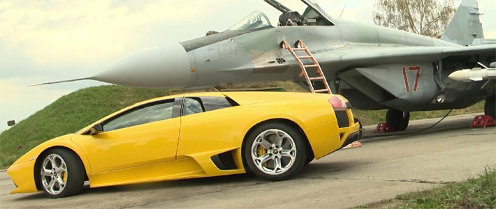 Lamborghini и МиГ-29 соревновались в скорости на аэродроме под Барановичами