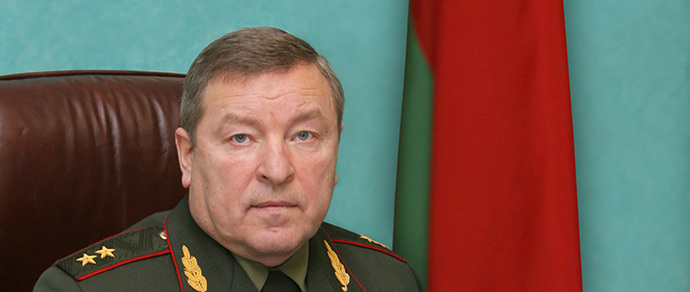 Министр обороны Жадобин освобожден от должности
