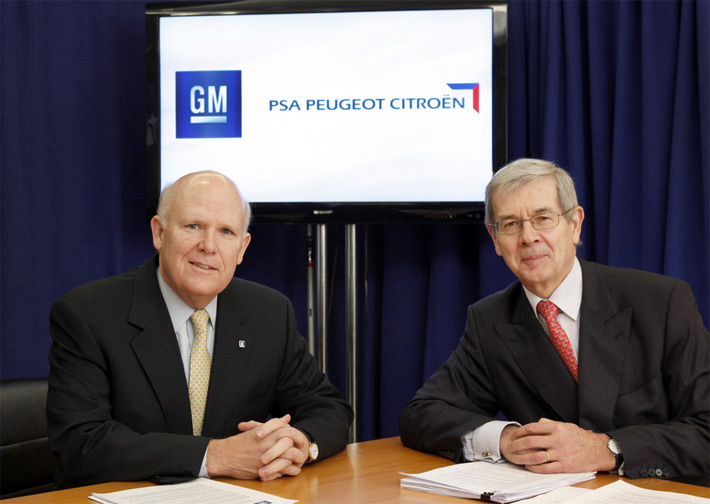 Глава GM Дэн Акерсон и руководитель PSA Peugeot Citroen Филиппе Варин