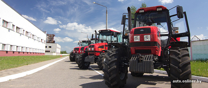 Журналистам показали самые новые тракторы МТЗ