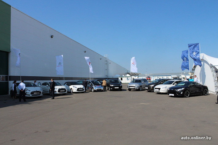Публике продемонстрировали наиболее интересные модели Peugeot, Citroen и Mitsubishi