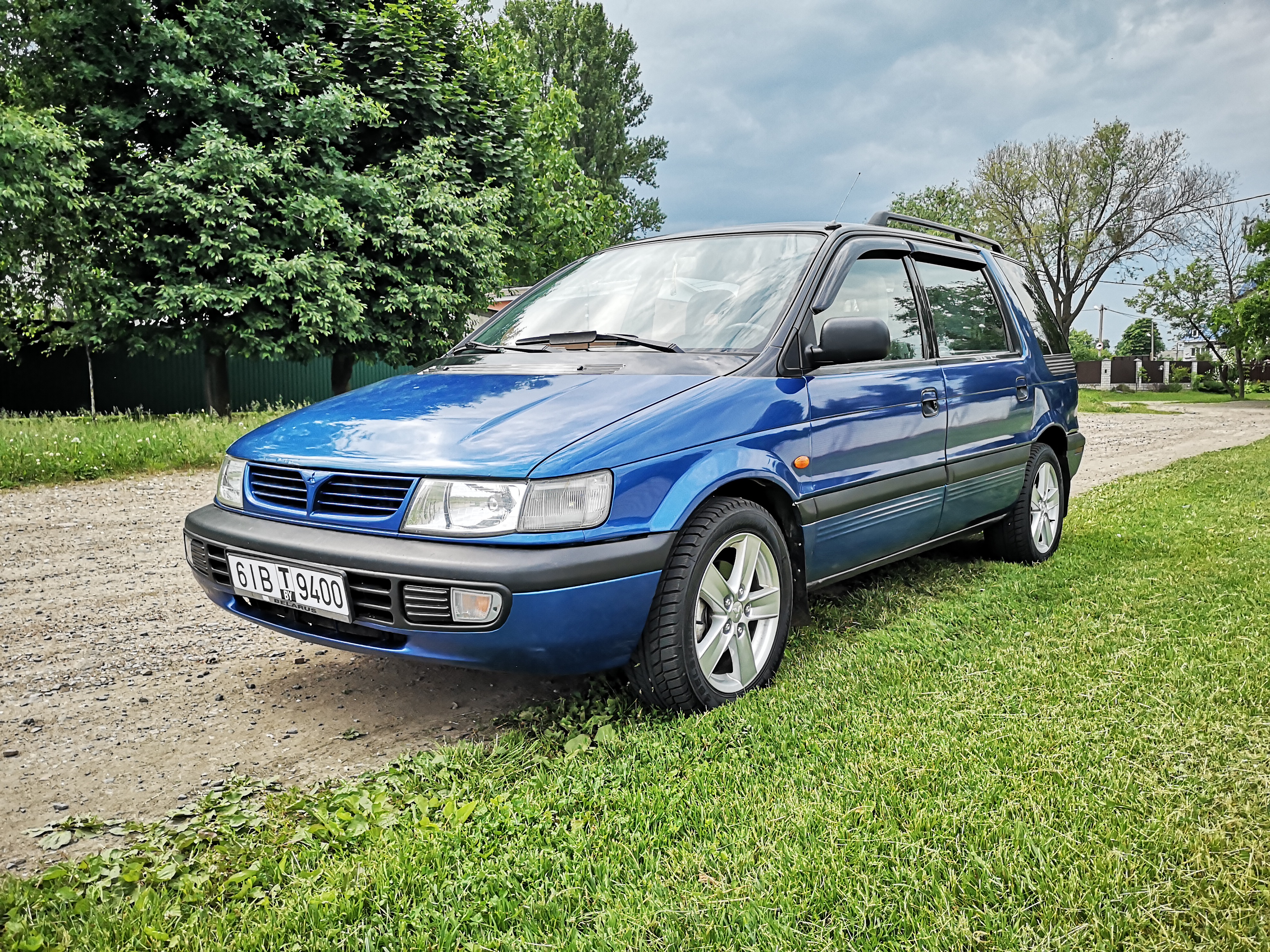 Mitsubishi Space Wagon II