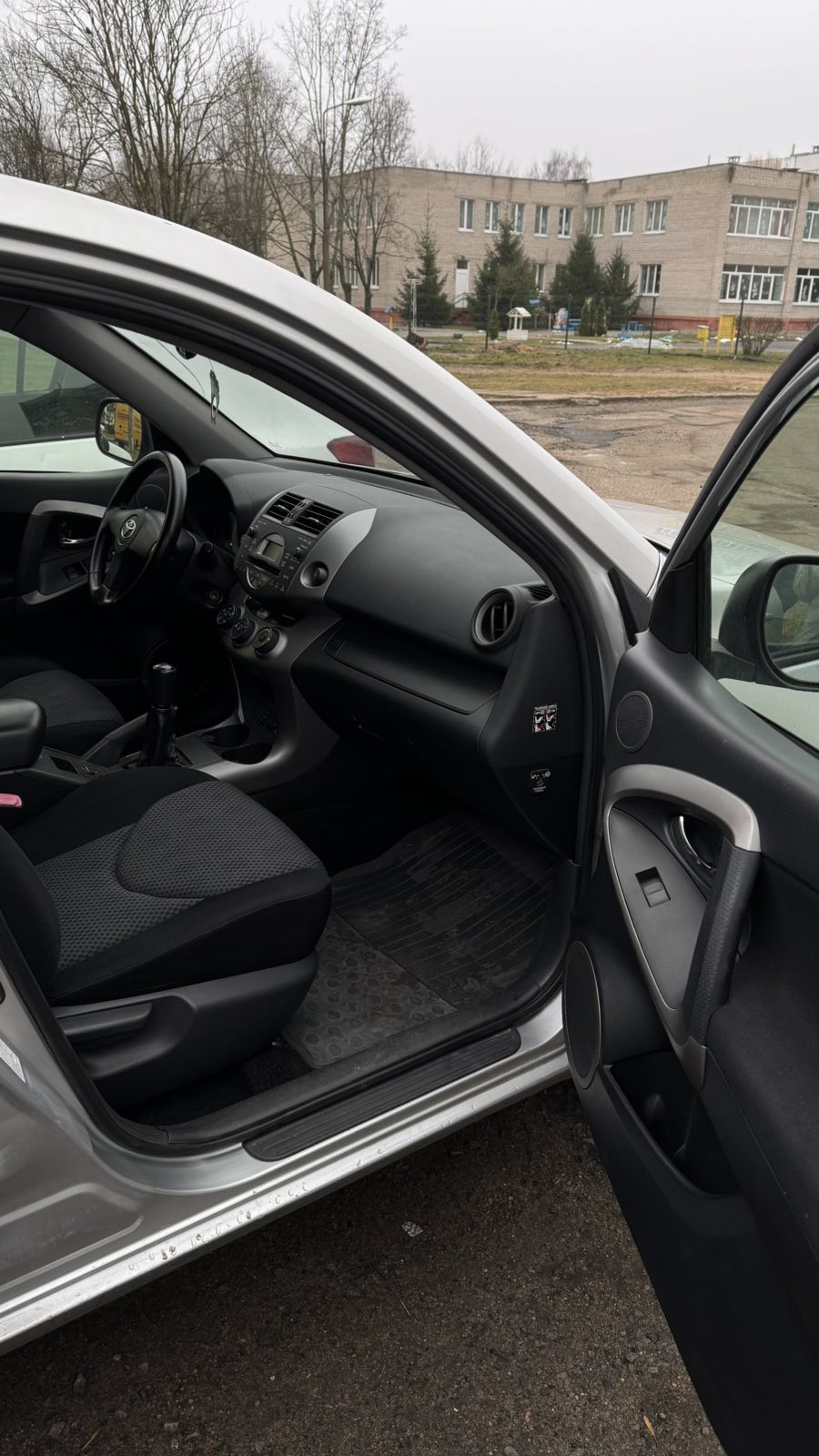 Toyota RAV4 III