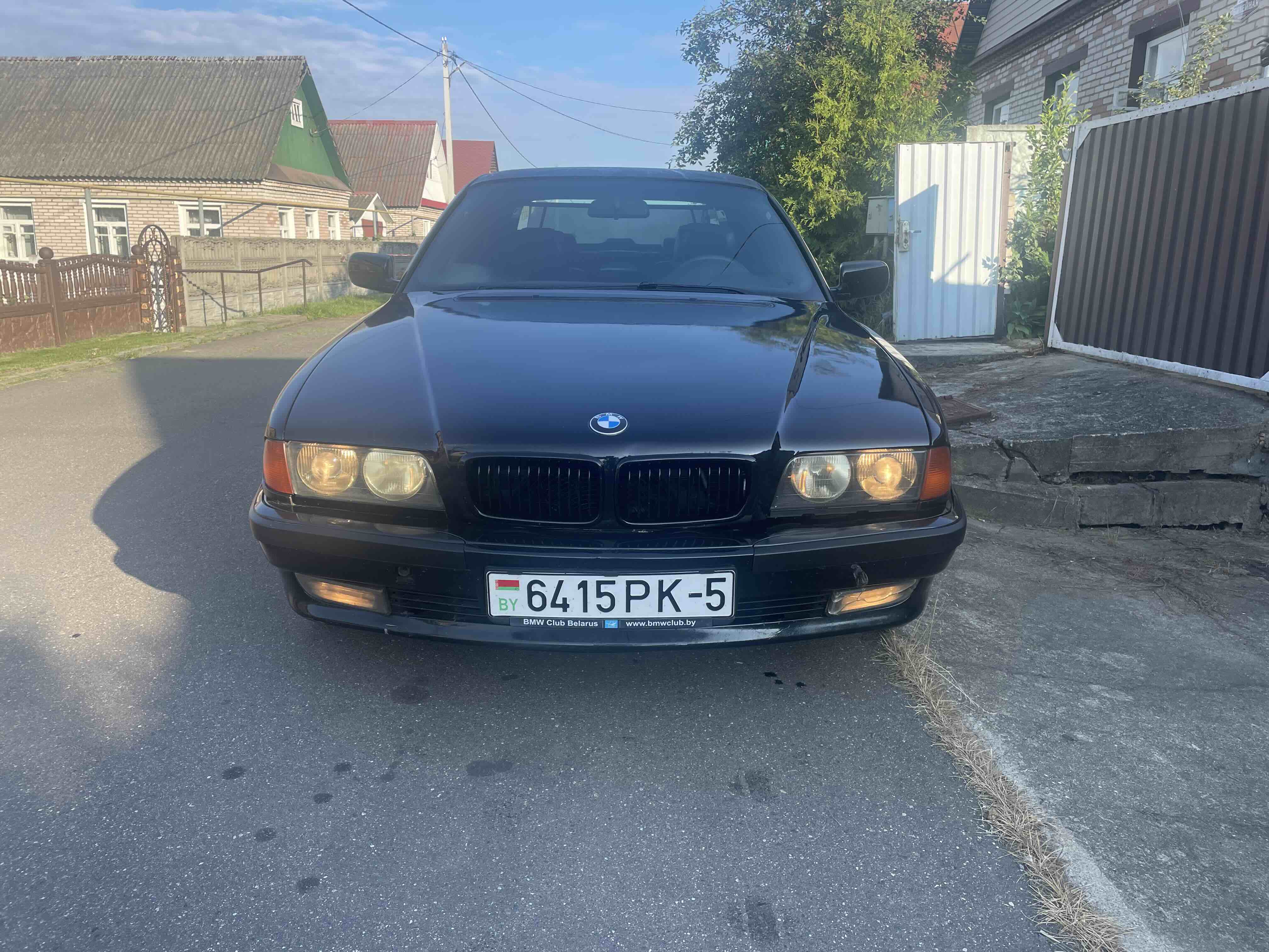 BMW 7 серия (E38)