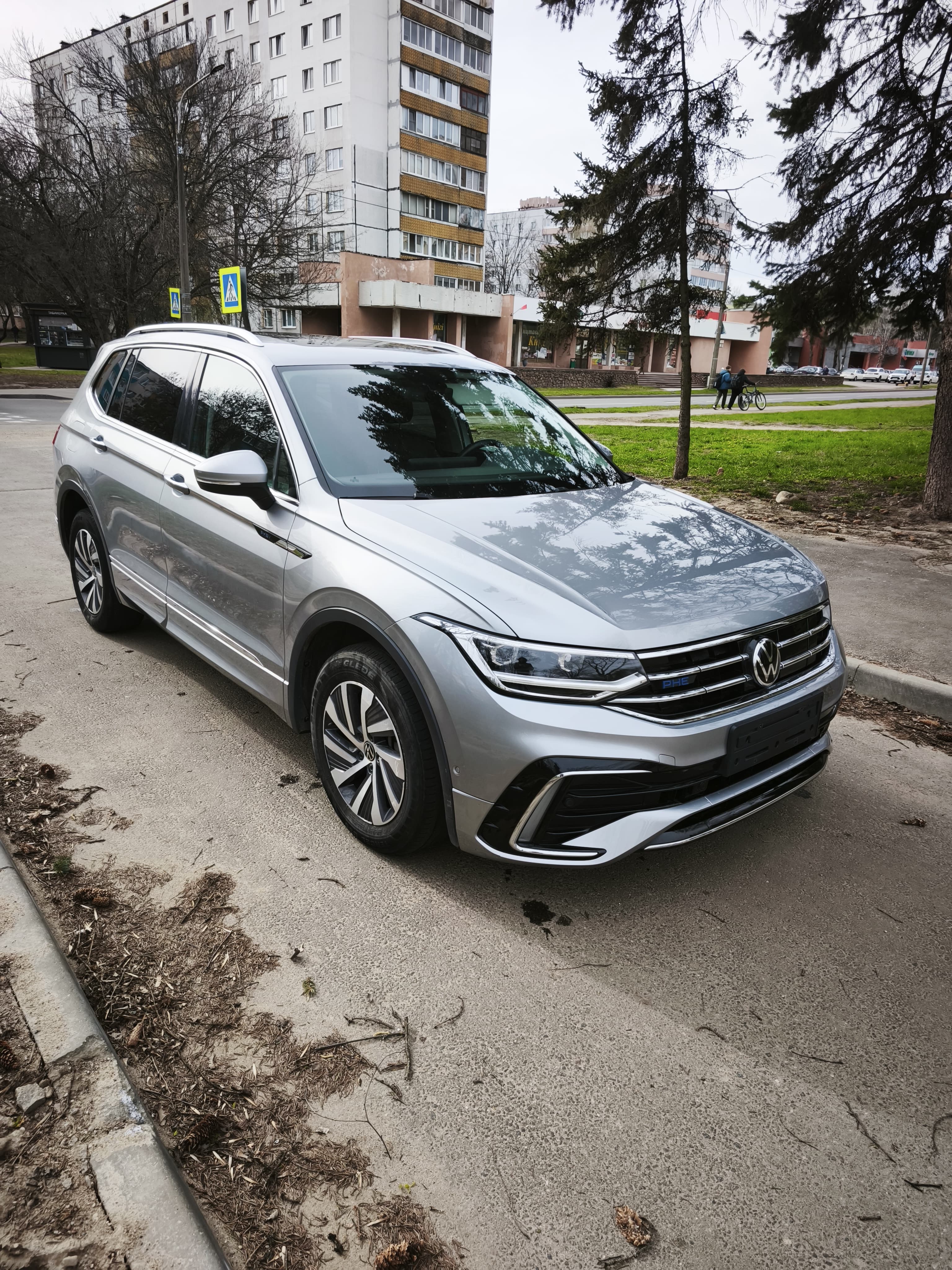 Volkswagen Tiguan Allspace (II) Рестайлинг R-Line