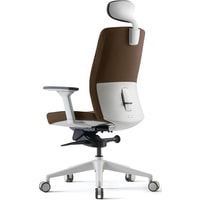 Кресло Bestuhl J2G120L (белая крестовина, коричневый)