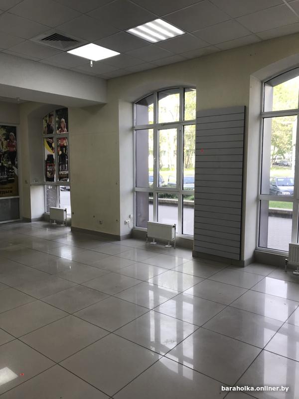 торговое помещение. аренда торгового здания. торговое помещение в тц. помещение под. аренда торгового здания.