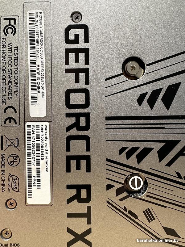 Образ менеджера интернет-магазина. 10 из 10 мем. Девушка сидит за компьютером. 10 ти работы. Работник офиса.