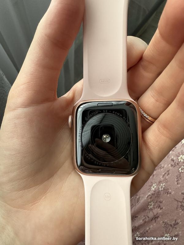 Apple watch se 44