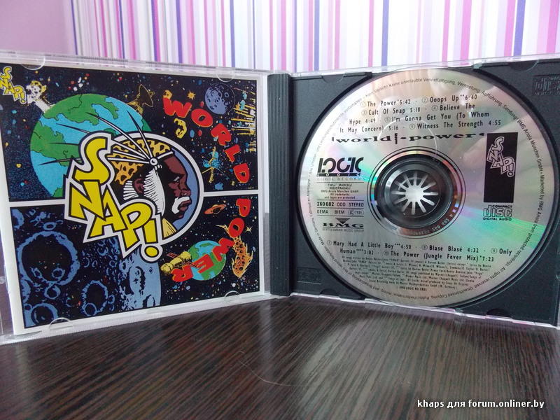 Песни 90х со словами. CD диски 90х. DVD диск из 90-х. СД диски 90-х. Диски СД 90х годов.