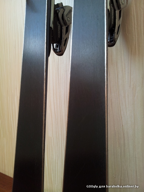 Skis-4.jpg