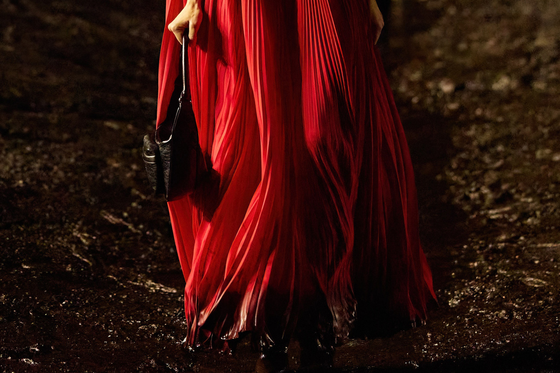 История и феномен модного бренда Balenciaga