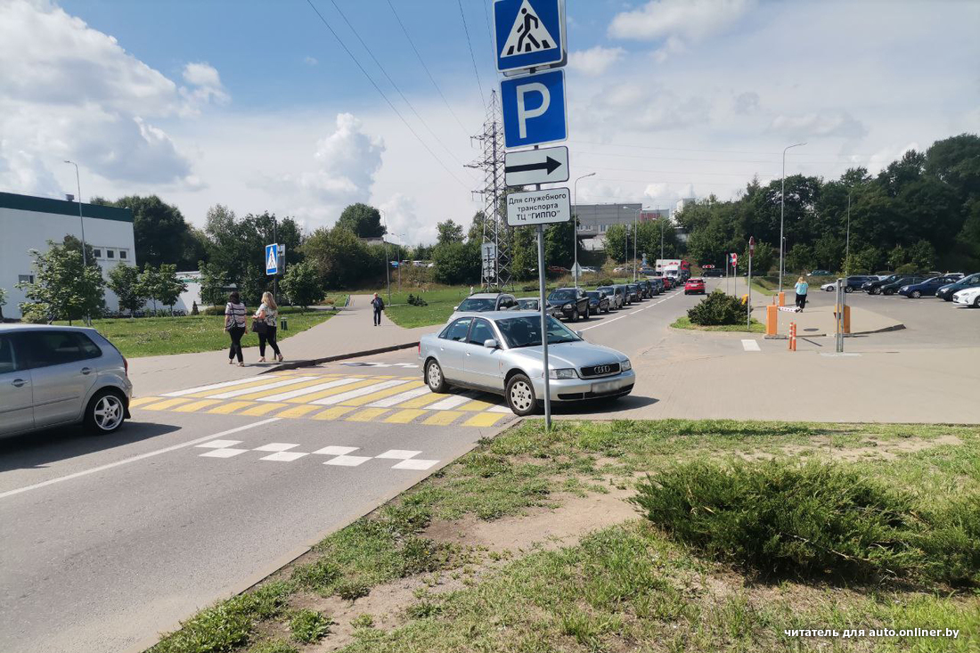 Показалось, нахальная парковка на переходе, — выяснилось, что все сложнее