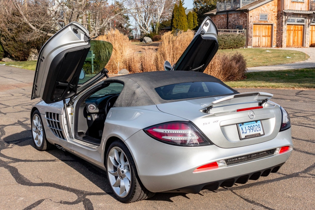 Этот Mercedes SLR ищет кого-нибудь, кто будет на нем ездить