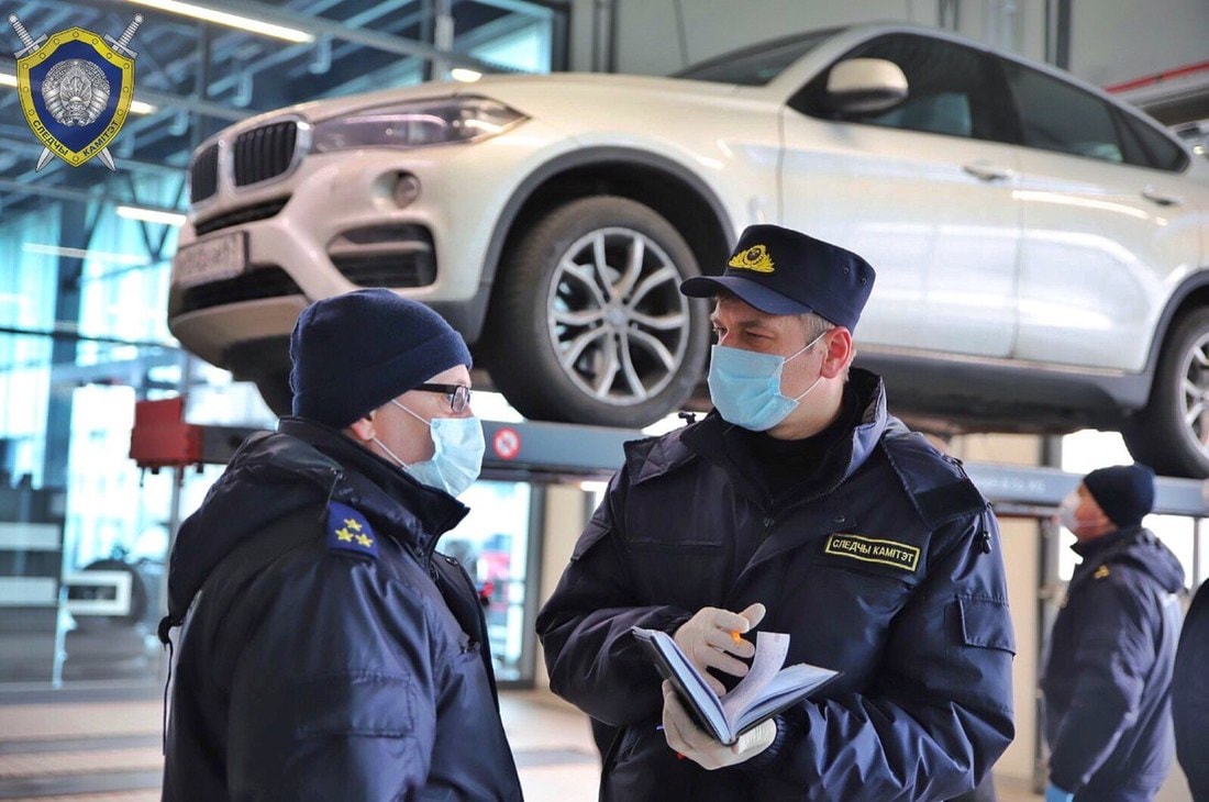 СК возбудил уголовное дело из-за найденной под BMW X6 гранаты