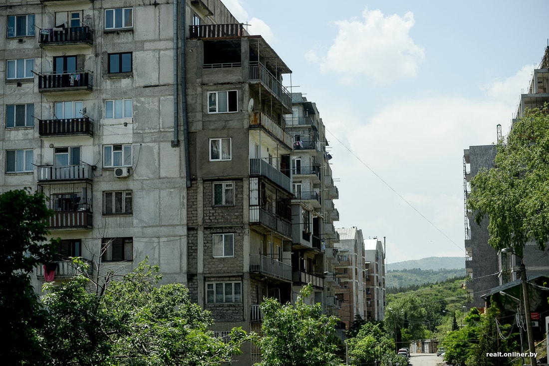 Кварталы тбилиси. Ул Нуцубидзе Тбилиси. Плато Нуцубидзе 3 микрорайон в Тбилиси. Улице Нуцубидзе, Тбилиси, Грузия. Тбилиси жилые кварталы.