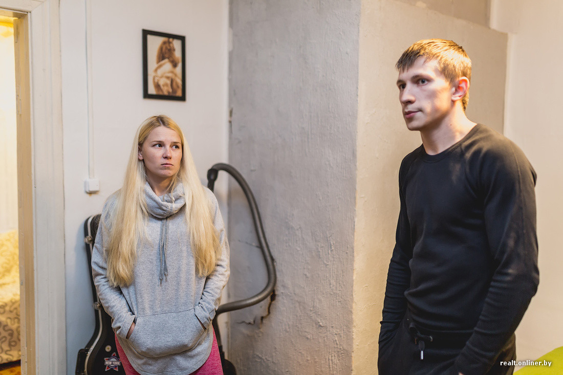 drugu-molodaya-vetnamskaya-devushka-opisalas-na-rabote-video-sam-sebe-huy