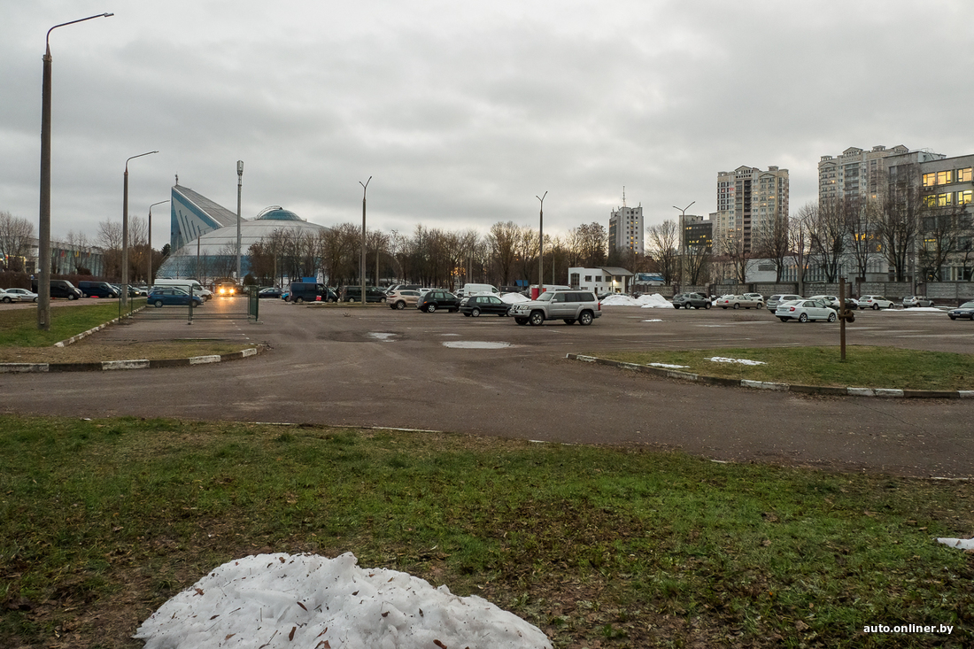 Проблемы с парковкой в центре Минска