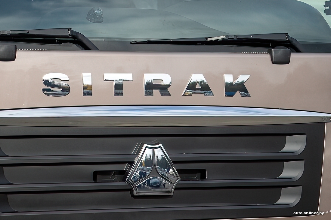 В Беларусь прибыли тягачи нового для страны бренда — Sitrak