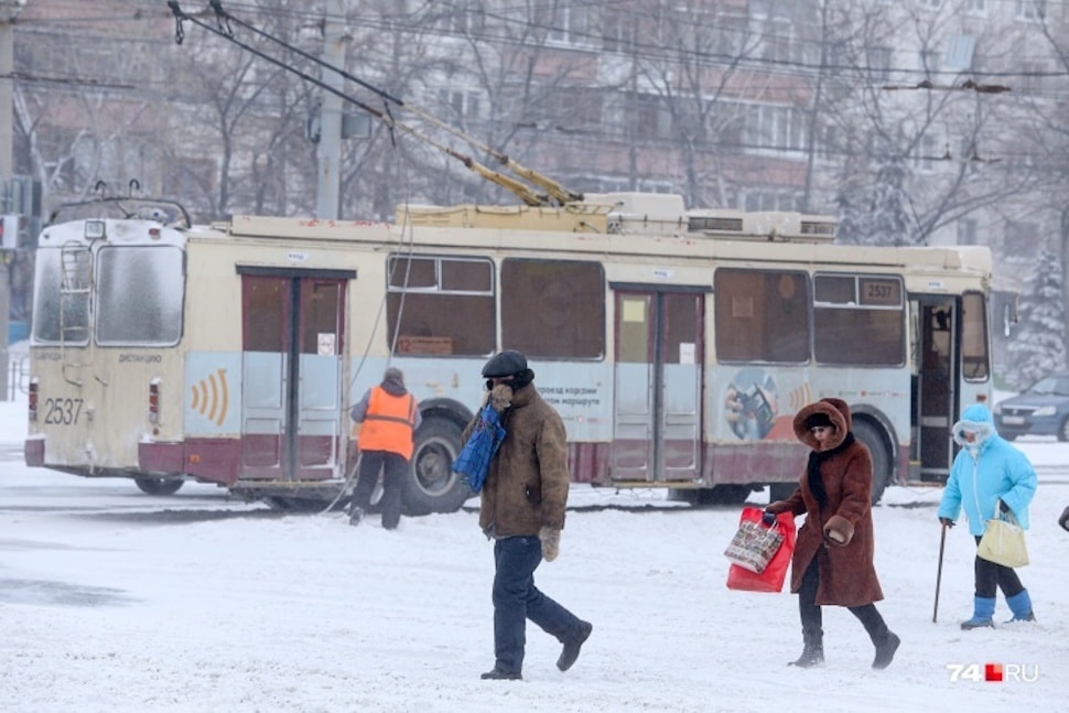 Минус 40. Метель в Челябинске. Метель в городе Челябинск. Зима Челябинск метель. Репортаж в метель.