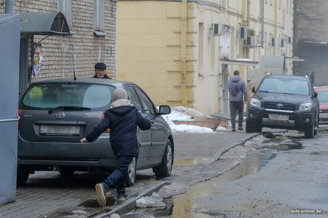 Брошенные автомобили — извечная проблема мегаполисов Брошенные автомобили — извечная проблема мегаполисов