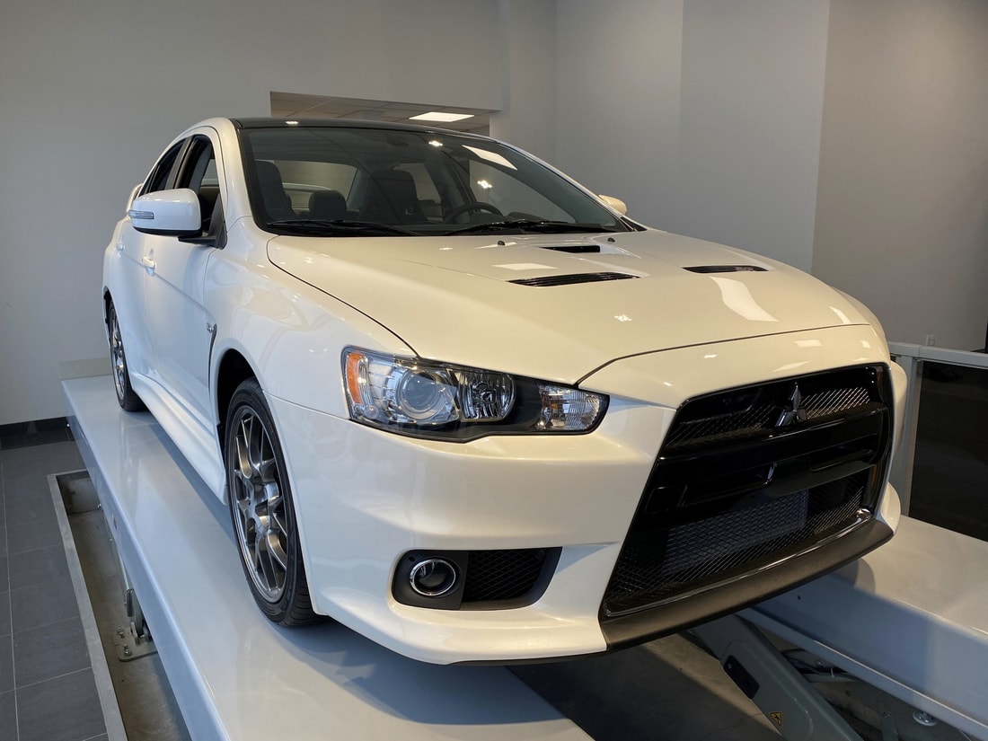 В Канаде продают новый Mitsubishi Lancer Evolution 2015 года за 120 тысяч  долларов