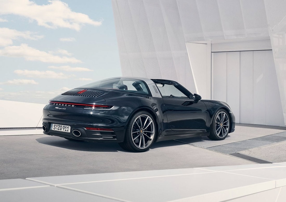 Немцы представили новое поколение Porsche 911 Targa