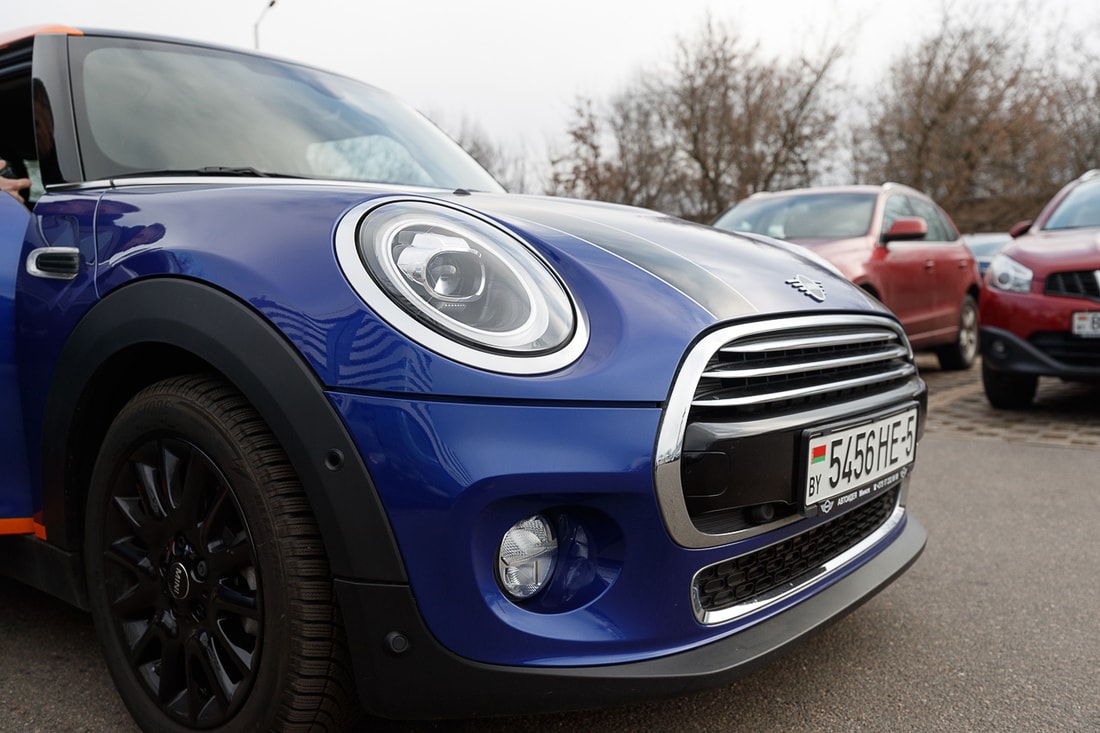 У Anytime появились MINI. Цена аренды — 62 копейки за минуту