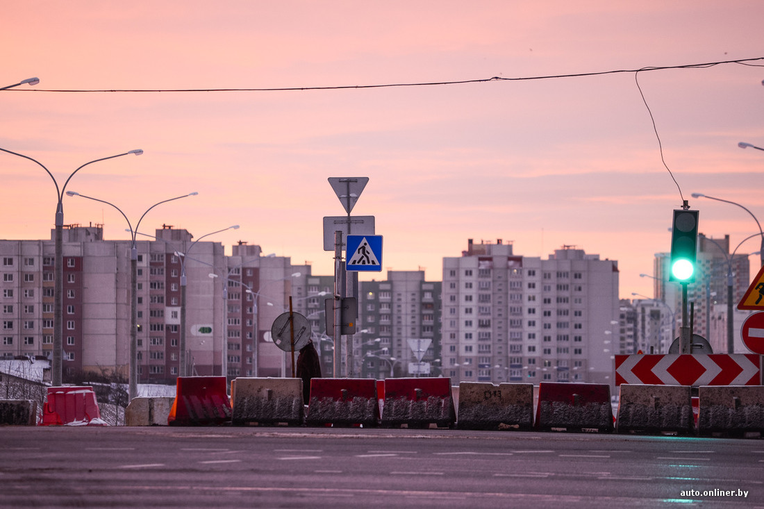 Микрорайон сухарево. Минск Сухарево. Каменная горка Минск. Метро каменная горка. Сквер им. Притыцкого Минск зима.