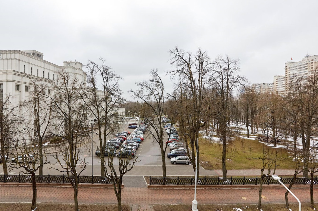 В Минске продают коммуналку в известной сталинке. Посмотрите, как она  выглядит