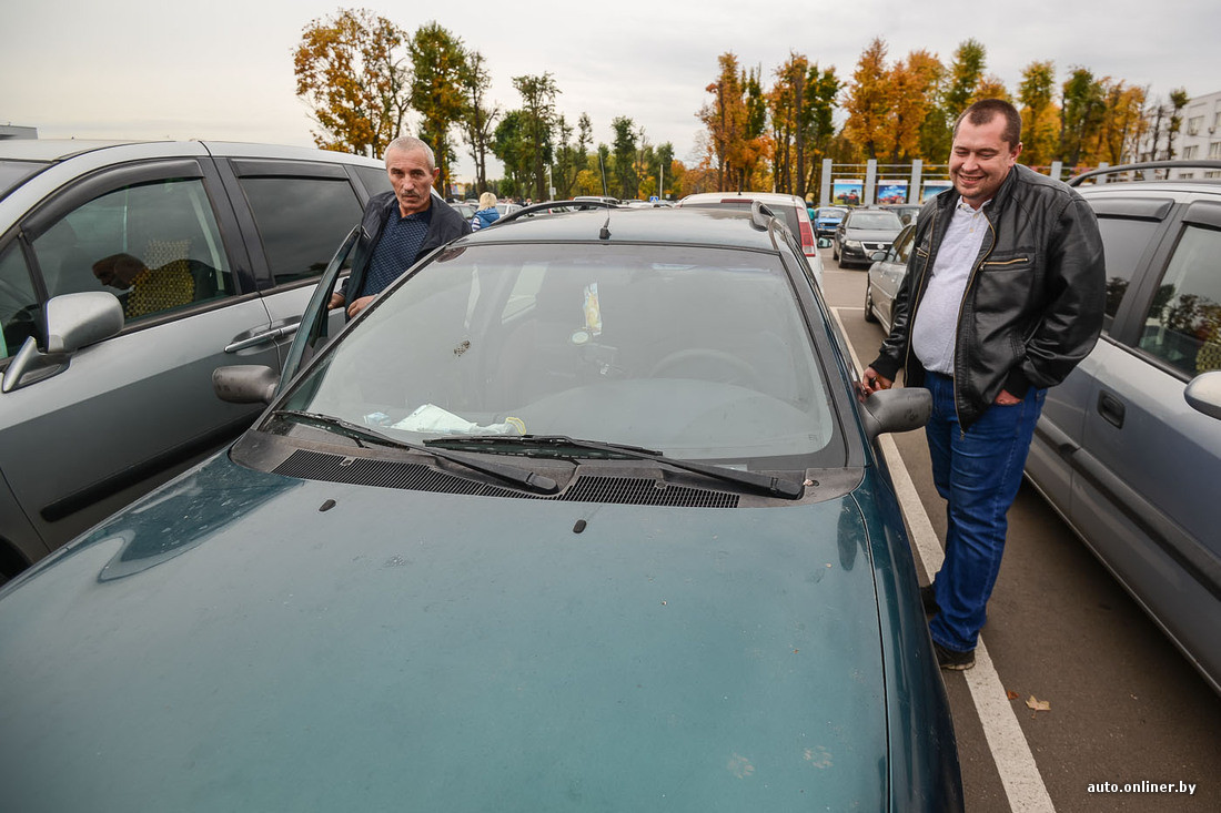 Неубиваемая Lada и новенький Chevrolet. На чем ездят заводчане?