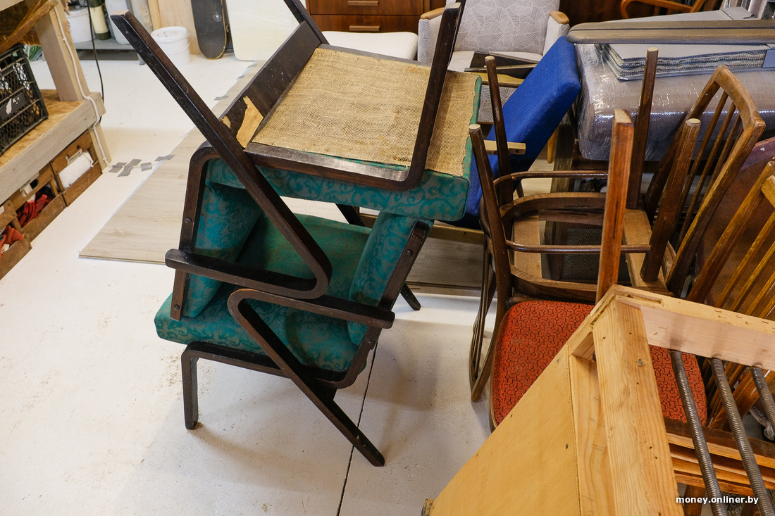 Мимоза и новая жизнь старого кресла: как недорого обновить жилье весной