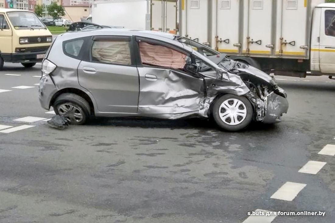 Резонансная авария на перекрестке в Минске: водитель Honda рассказала свою  версию