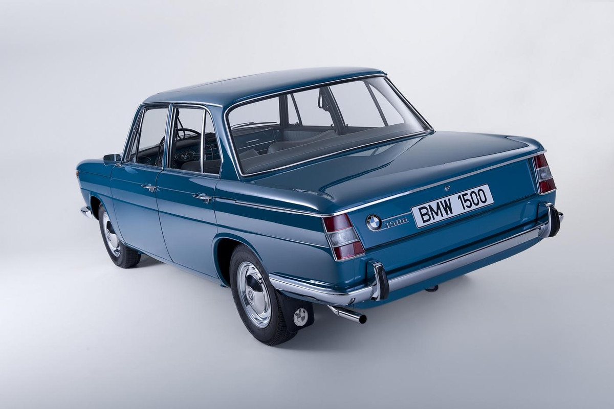 BMW 1500