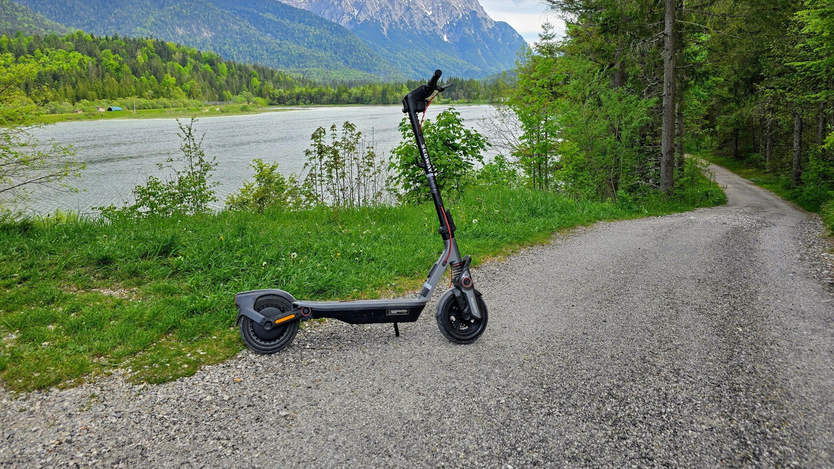 Внешний вид Ninebot F3 Pro