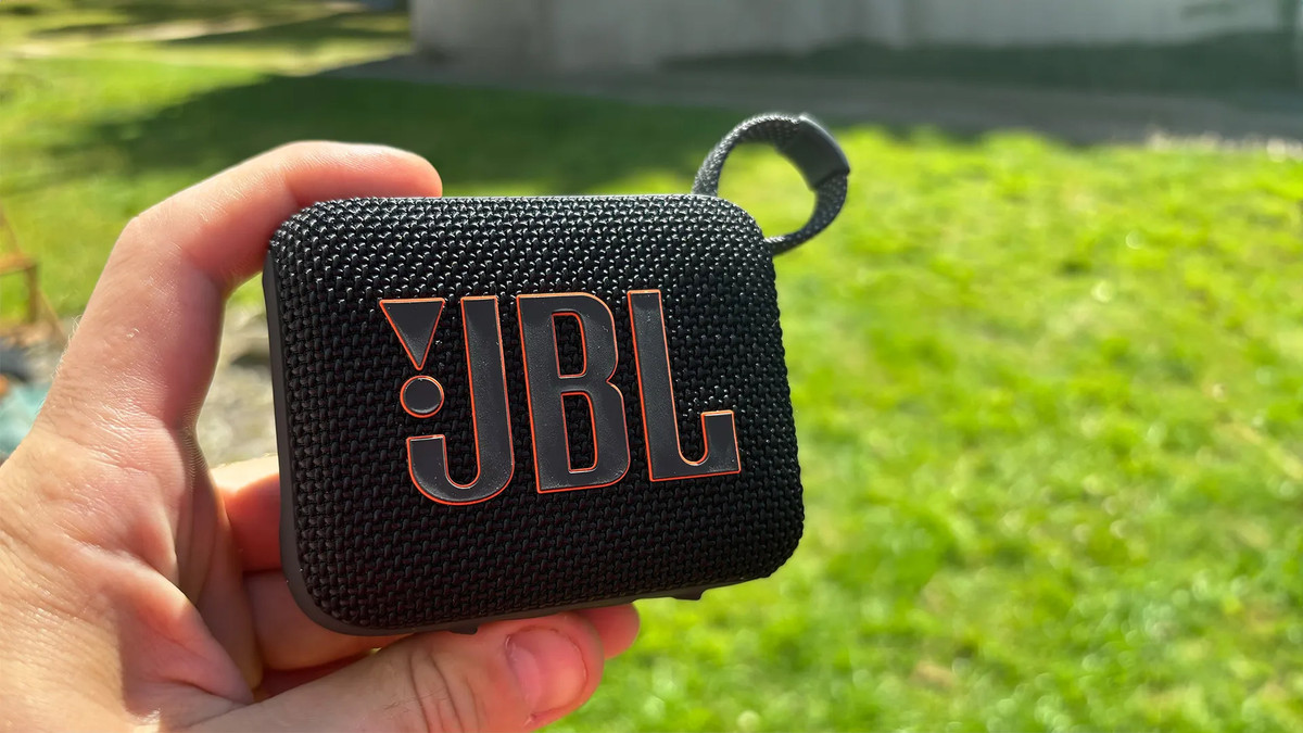 Внешний вид JBL Go 4