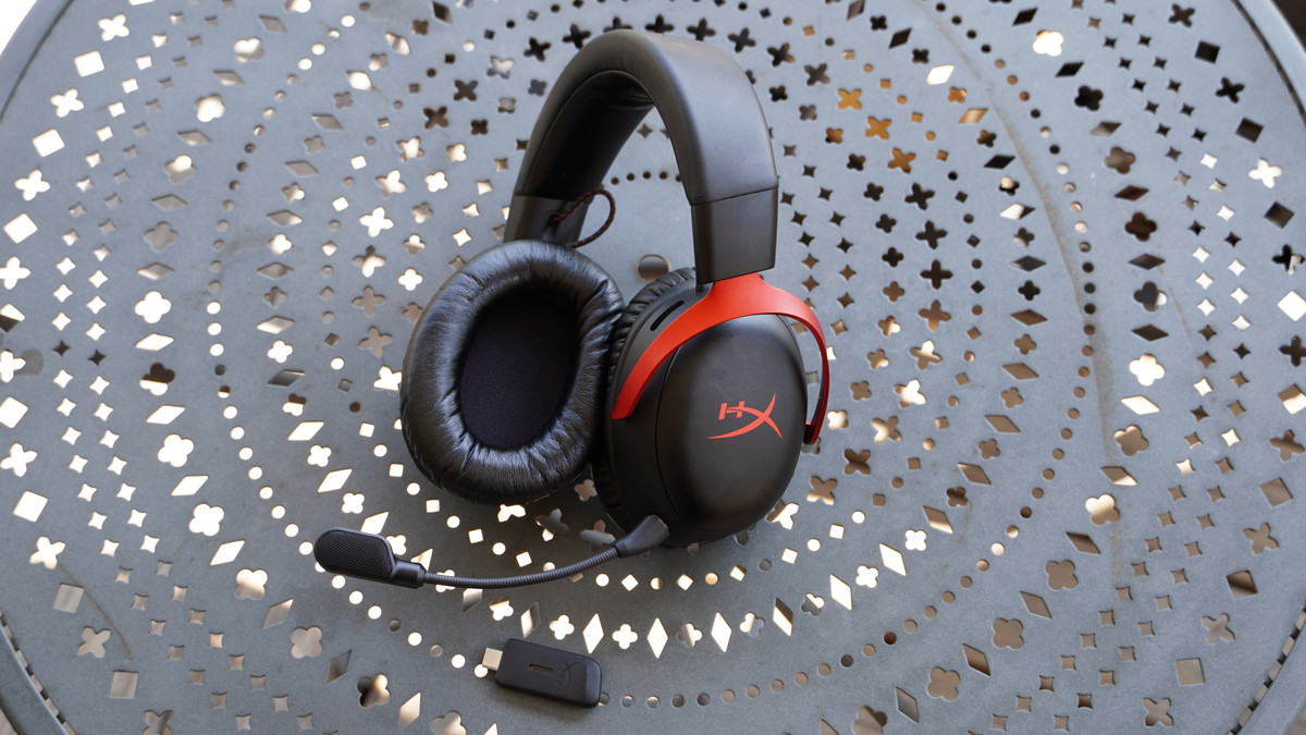 Игровые наушники HyperX Cloud 3 Wireless
