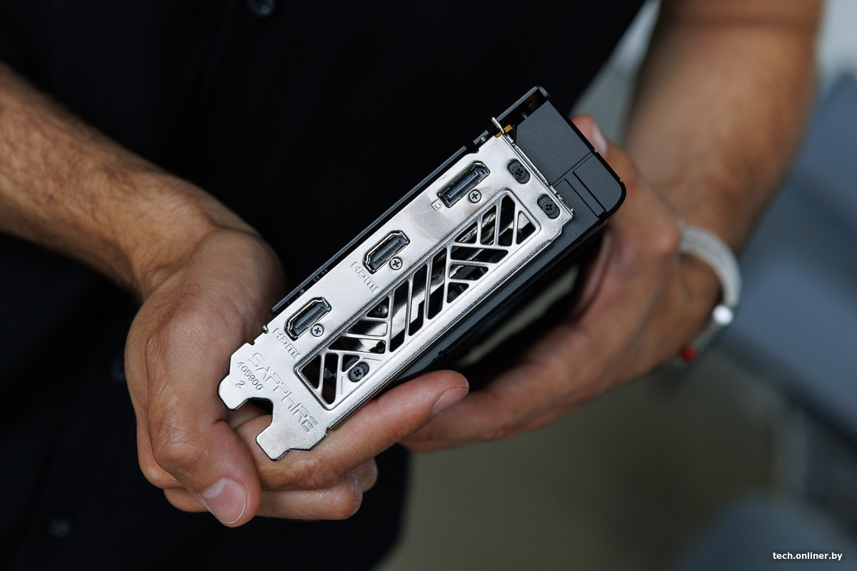 Видеовыходы Sapphire Pulse Radeon RX 9060 XT