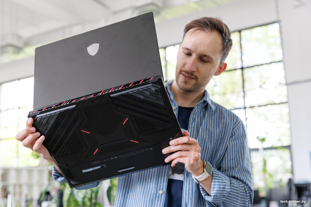 Внешний вид MSI Raider 18 HX