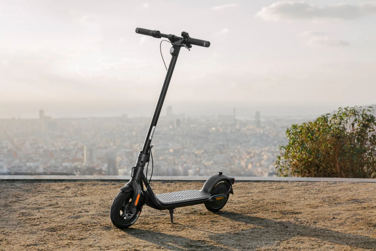 Внешний вид Ninebot KickScooter F2 Plus