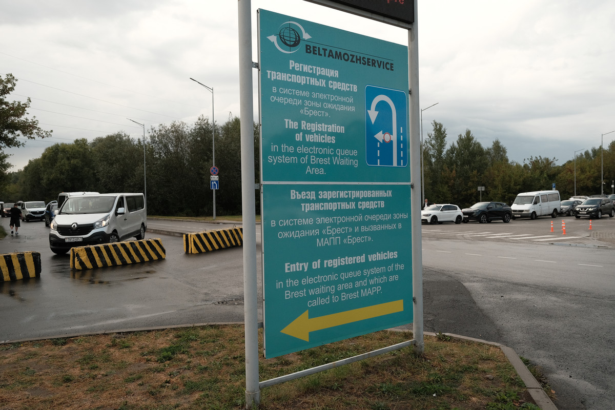 Польша полностью закрывает границы с Беларусью — что известно