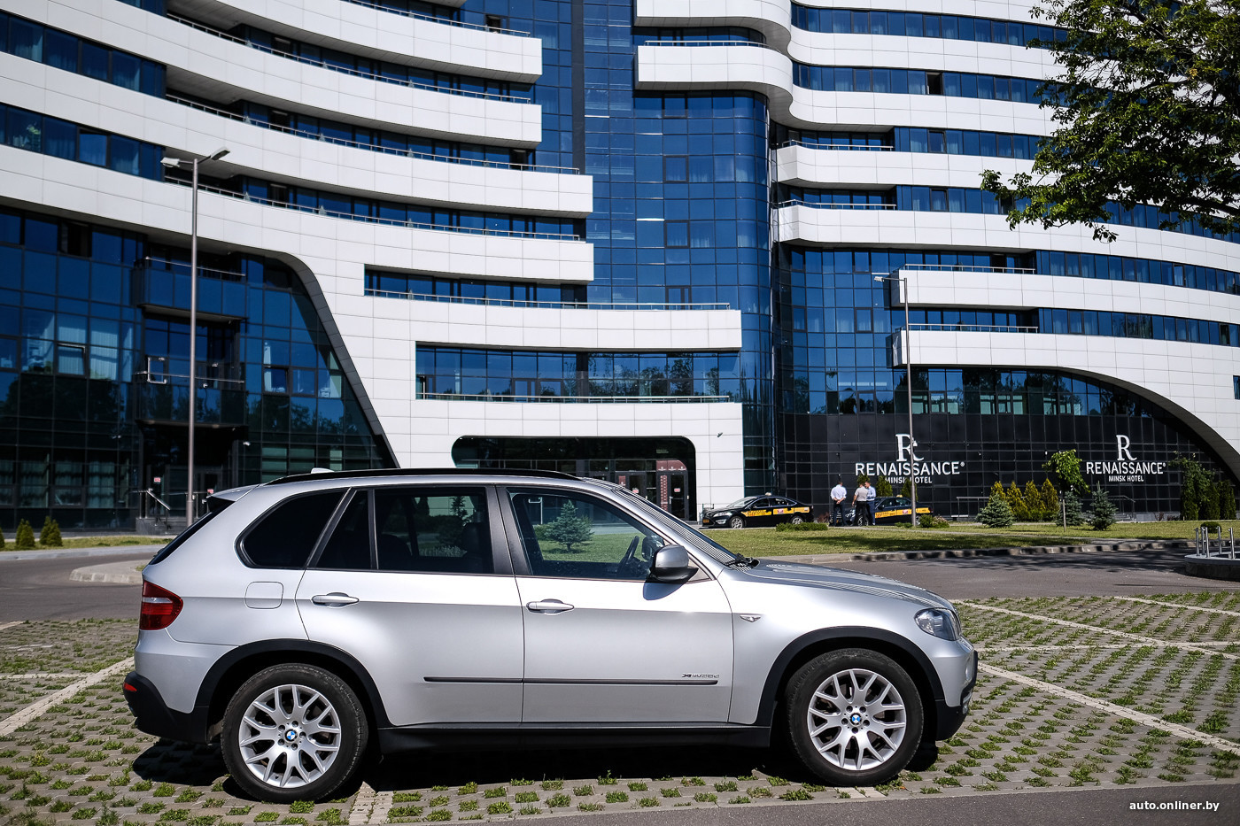 Не смог продать — решил прокачать. Об обновлении BMW X5