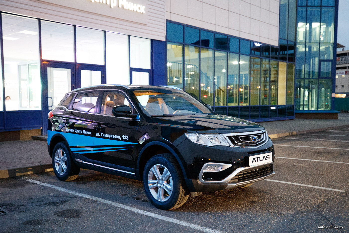 Новый шоу-рум Geely презентовали в Минске