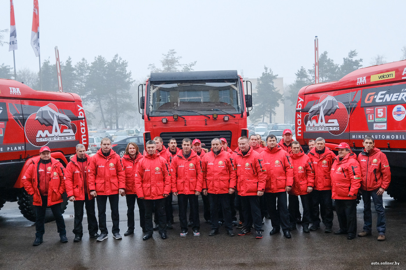 Спортавто в вологде. Экипаж белорусской команды "МАЗ-СПОРТАВТО" Дакар-2021. Команда МАЗ. Экипаж белорусской команды "МАЗ-СПОРТАВТО". МАЗ спорт авто команда.