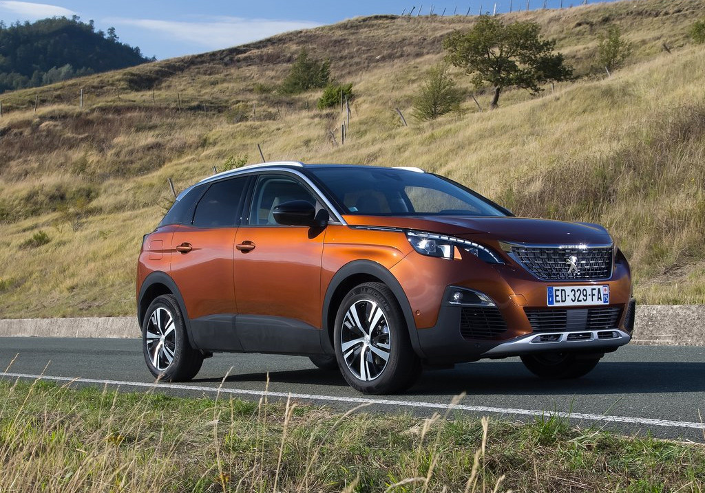 Новое поколение Peugeot три тыщи восемь показалось в Сети