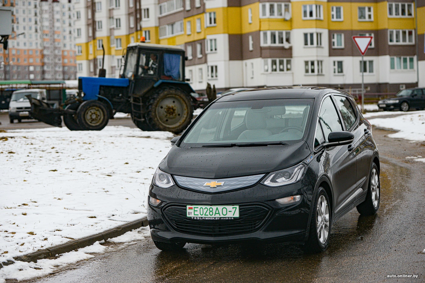 Хотел купить Vesta или Rapid, но взял почти новый Chevrolet Bolt. Не  пожалел?