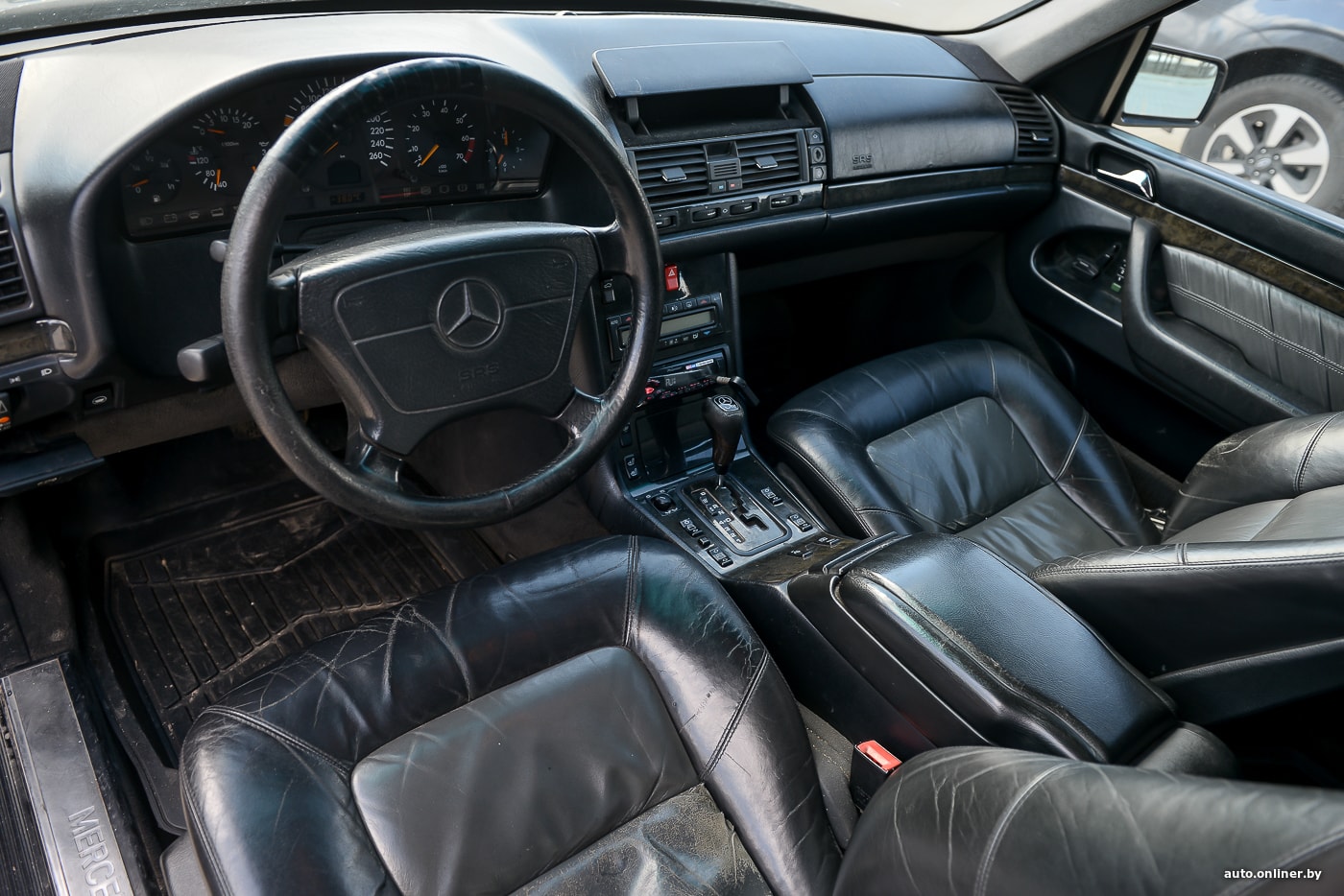 Легенда из прошлого: гоняем на «шестисотом» Mercedes