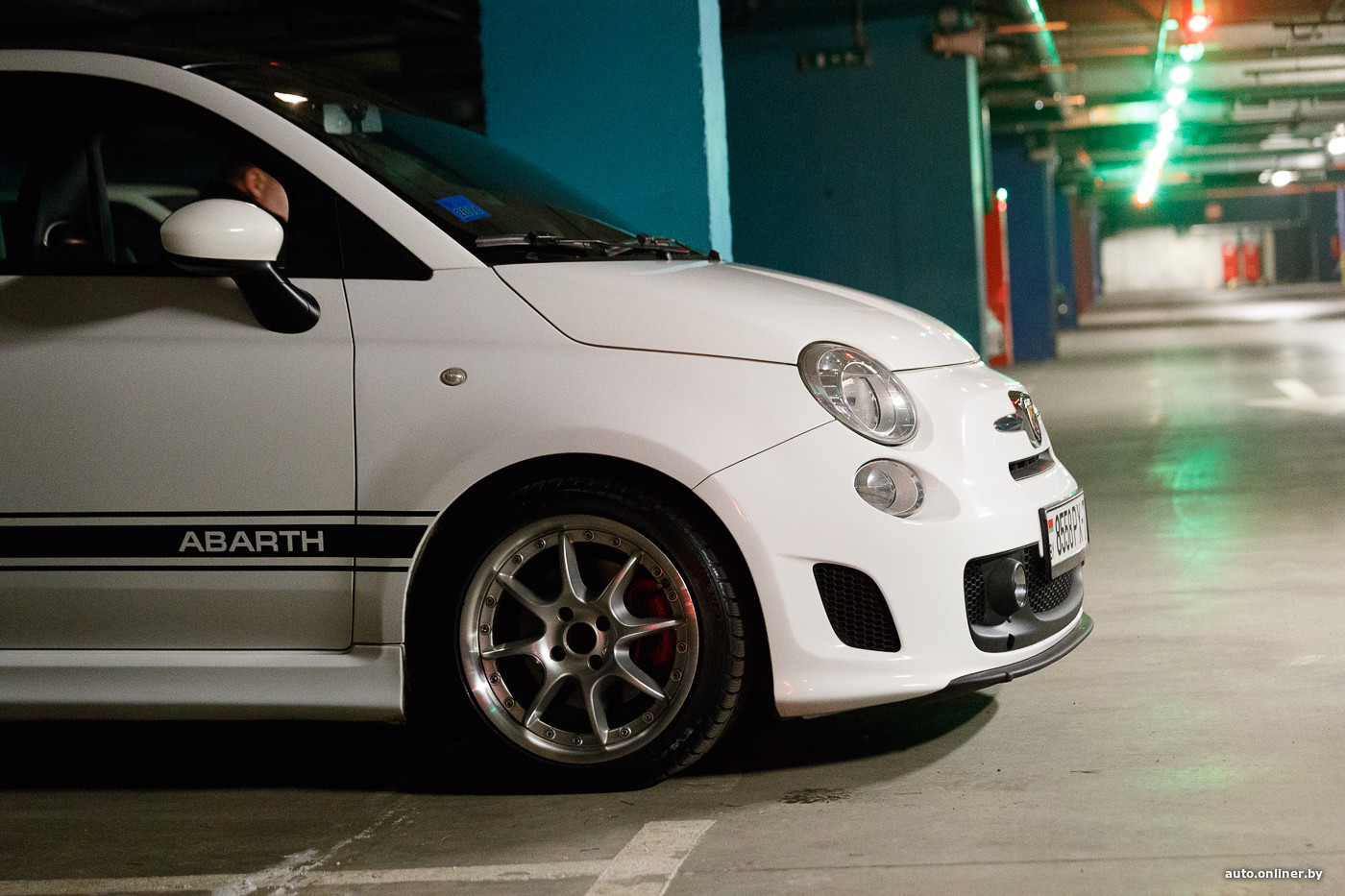 Ожидаемая премьера Fiat Abarth 500 Auto на автосалоне в Нью-Йорке 2015